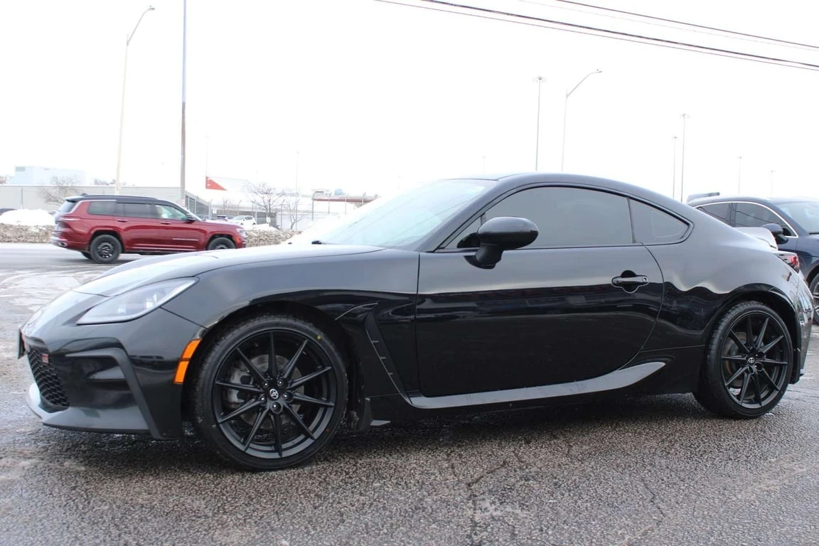 Toyota GR86 Premium 6 Speed | No Accident | One Owner |  - изображение 3