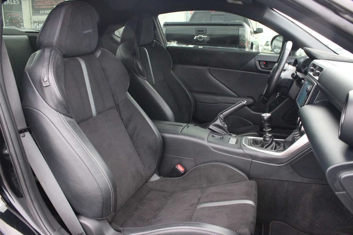 Toyota GR86 Premium 6 Speed | No Accident | One Owner |  - изображение 8