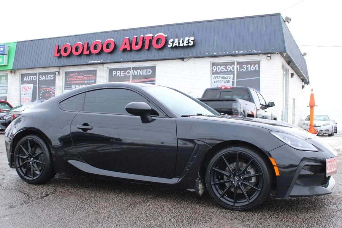 Toyota GR86 Premium 6 Speed | No Accident | One Owner |  - изображение 2