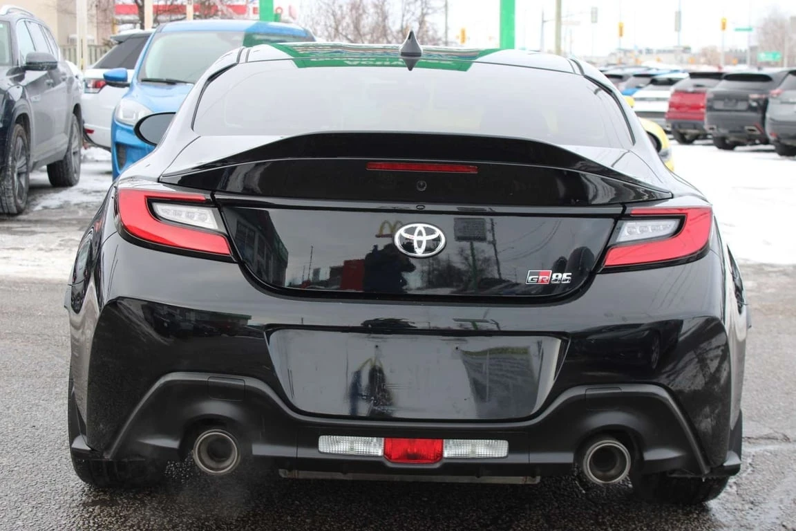 Toyota GR86 Premium 6 Speed | No Accident | One Owner |  - изображение 4