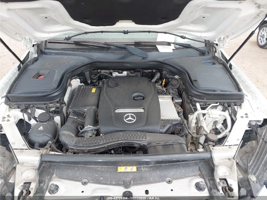 Mercedes-Benz C 300 Подгрев* Keyless* Камера* Панорама - изображение 10