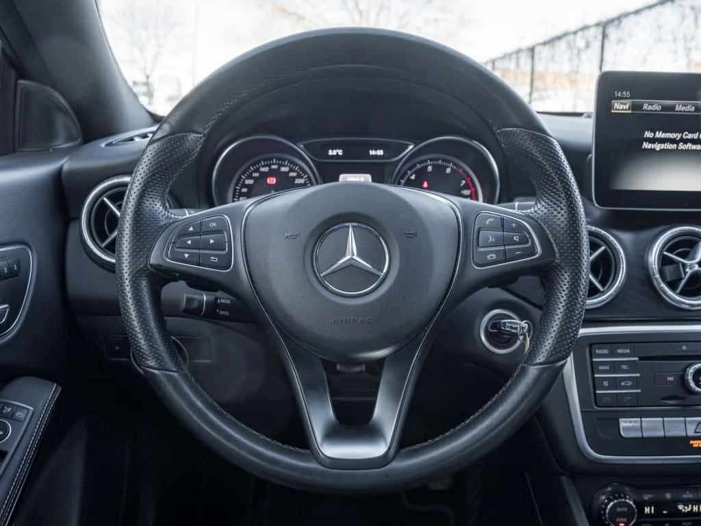 Mercedes-Benz CLA 250  Coupe* PANO * MEMORY* CARFAX *  - изображение 7