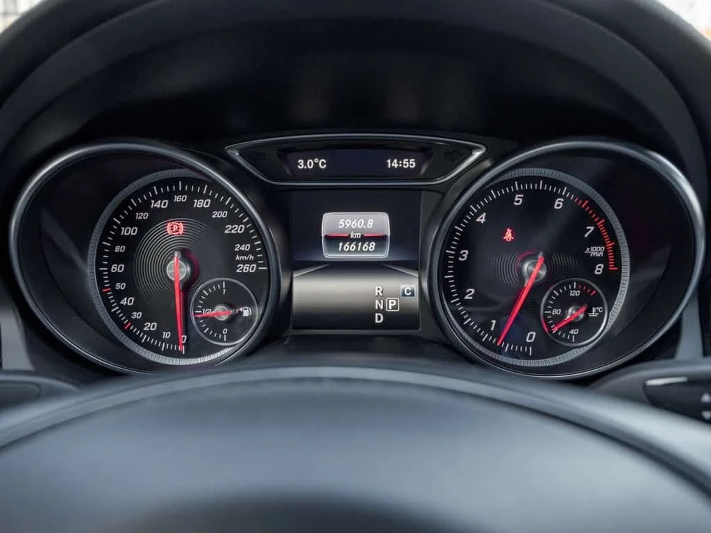 Mercedes-Benz CLA 250  Coupe* PANO * MEMORY* CARFAX *  - изображение 10