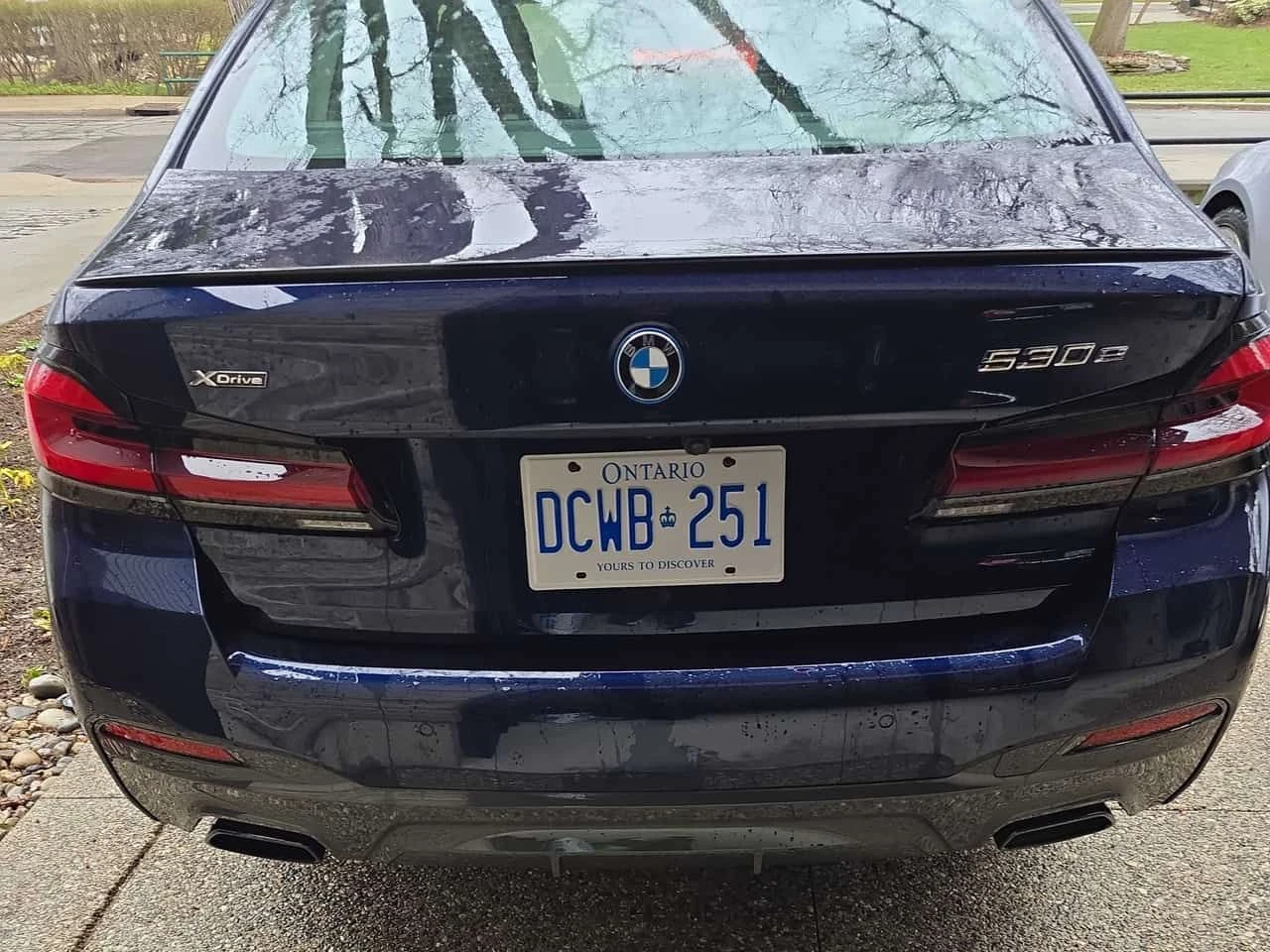 BMW 530 * 530e xDrive * ПОДГРЕВ* ДВА КЛЮЧА* , снимка 4 - Автомобили и джипове - 54087000