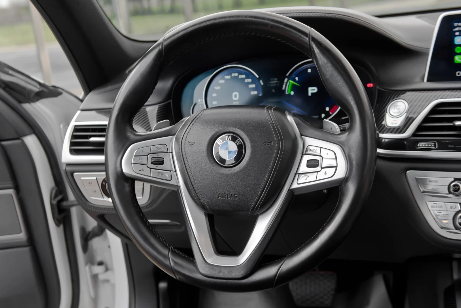 BMW 740 Ld/X-DRIVE/LASER/3xTV/HUD/PANO/FULL, снимка 7 - Автомобили и джипове - 54128395