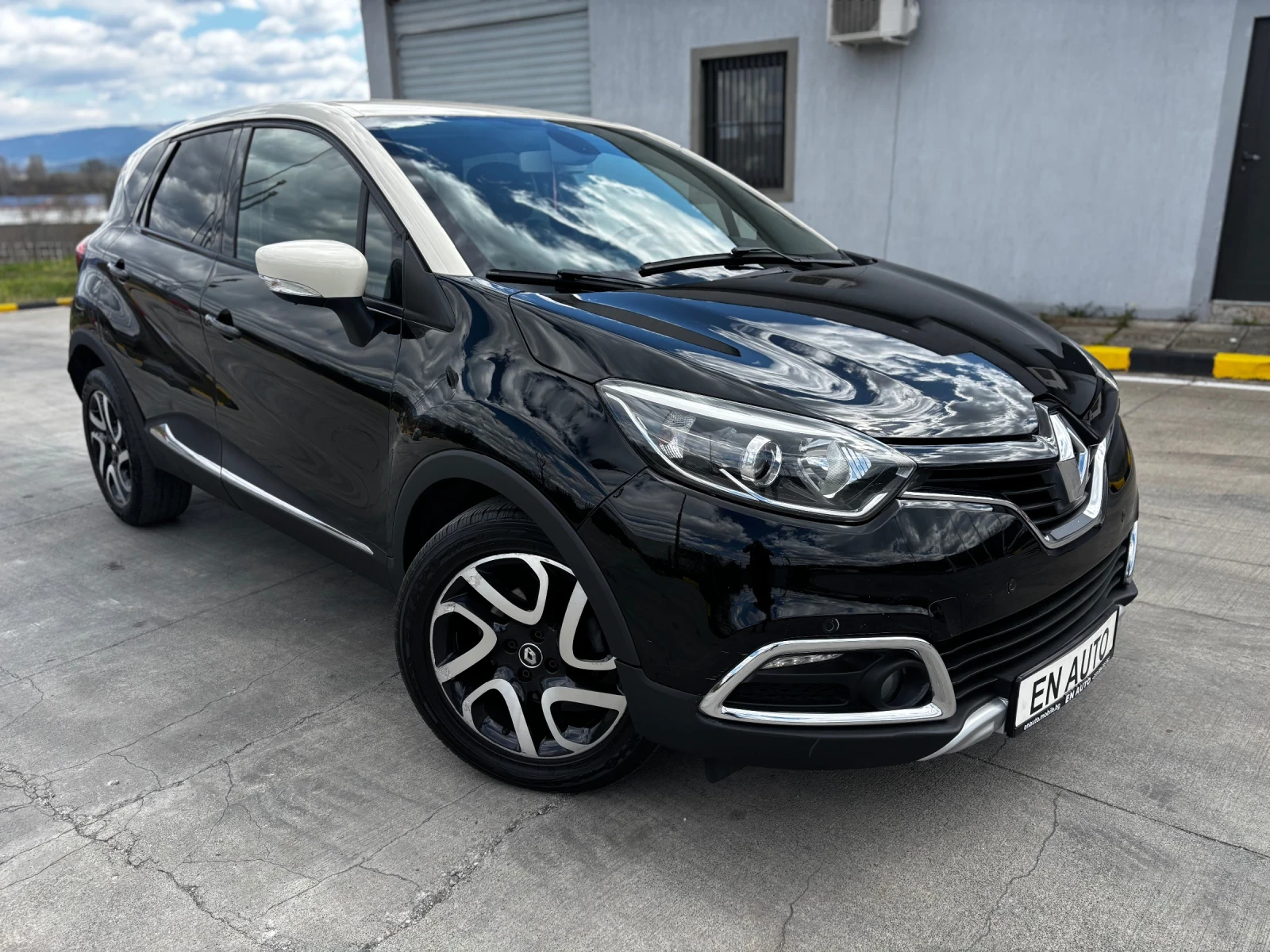 Renault Captur 1.5 DCI* EURO 6* 113 000 KM* FULL* COC* KTEO, снимка 3 - Автомобили и джипове - 54147388