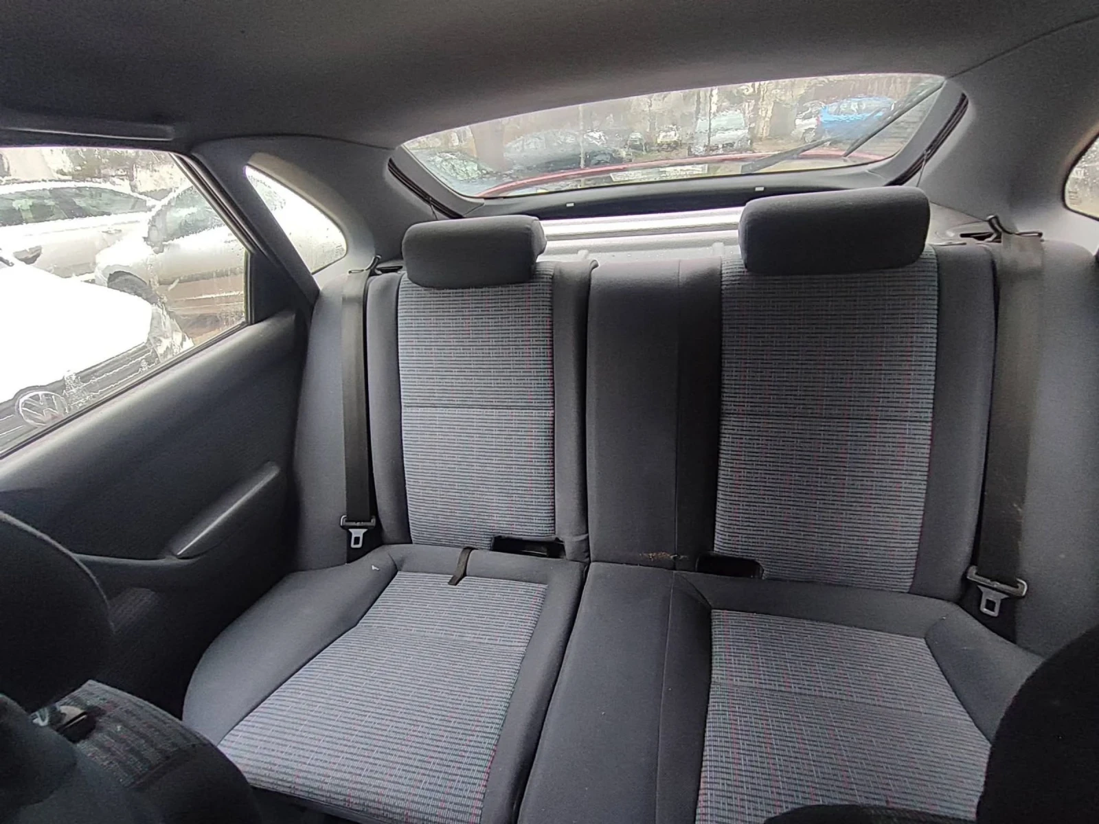 Toyota Carina E, снимка 10 - Автомобили и джипове - 54403099