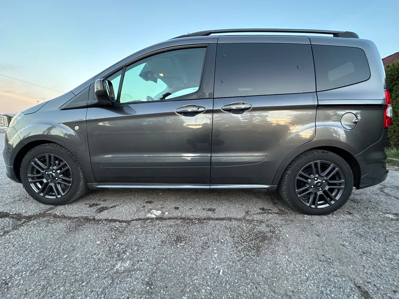 Ford Courier Пътнически ЕВРО 6d, снимка 4 - Автомобили и джипове - 54644454