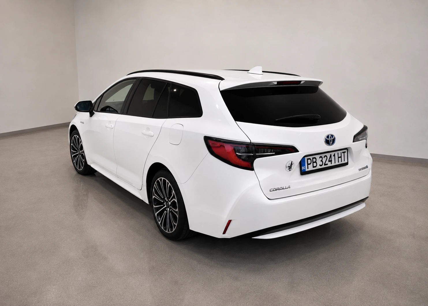 Toyota Corolla Touring Sport, 1.8 Hybrid, ����������� | Mobile.bg � ����������� 5