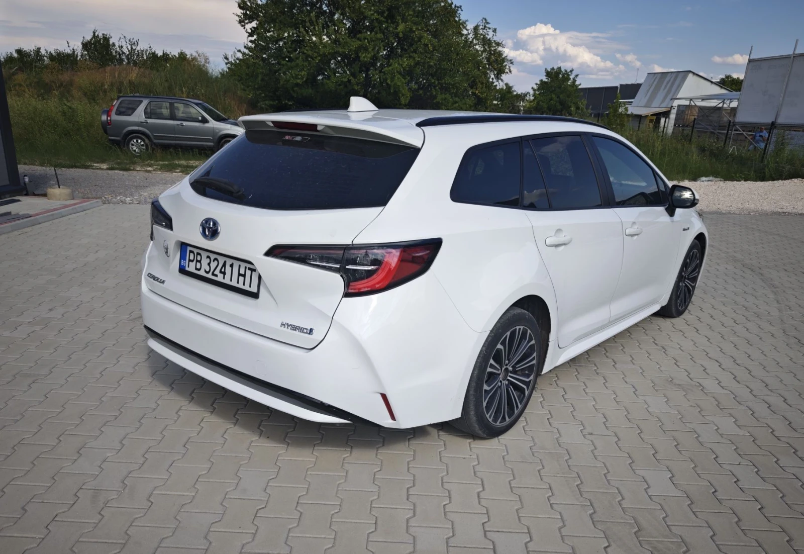 Toyota Corolla Touring Sport, 1.8 Hybrid, ГАРАНЦИОННА, снимка 4 - Автомобили и джипове - 54960936