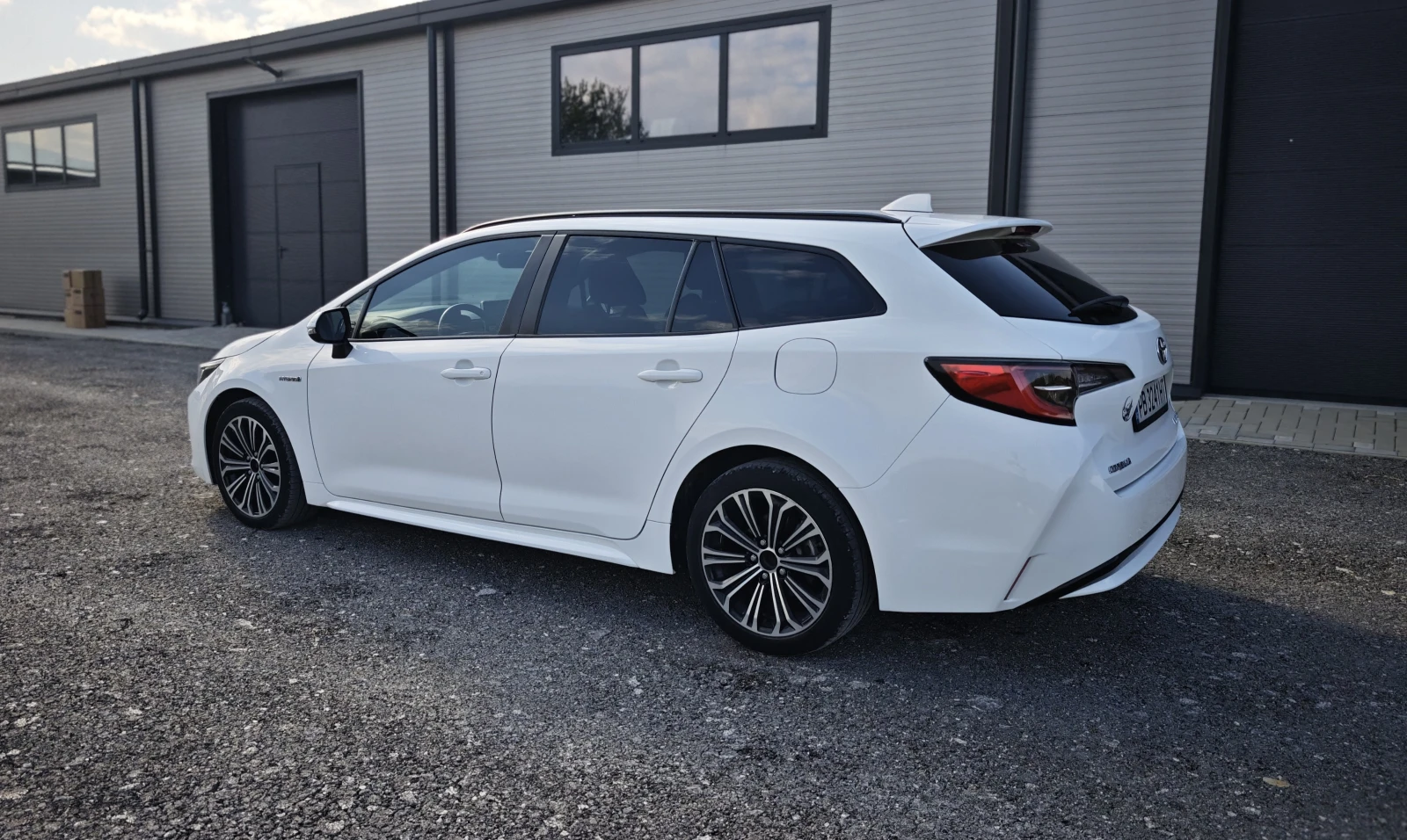Toyota Corolla Touring Sport, 1.8 Hybrid, ����������� | Mobile.bg � ����������� 7