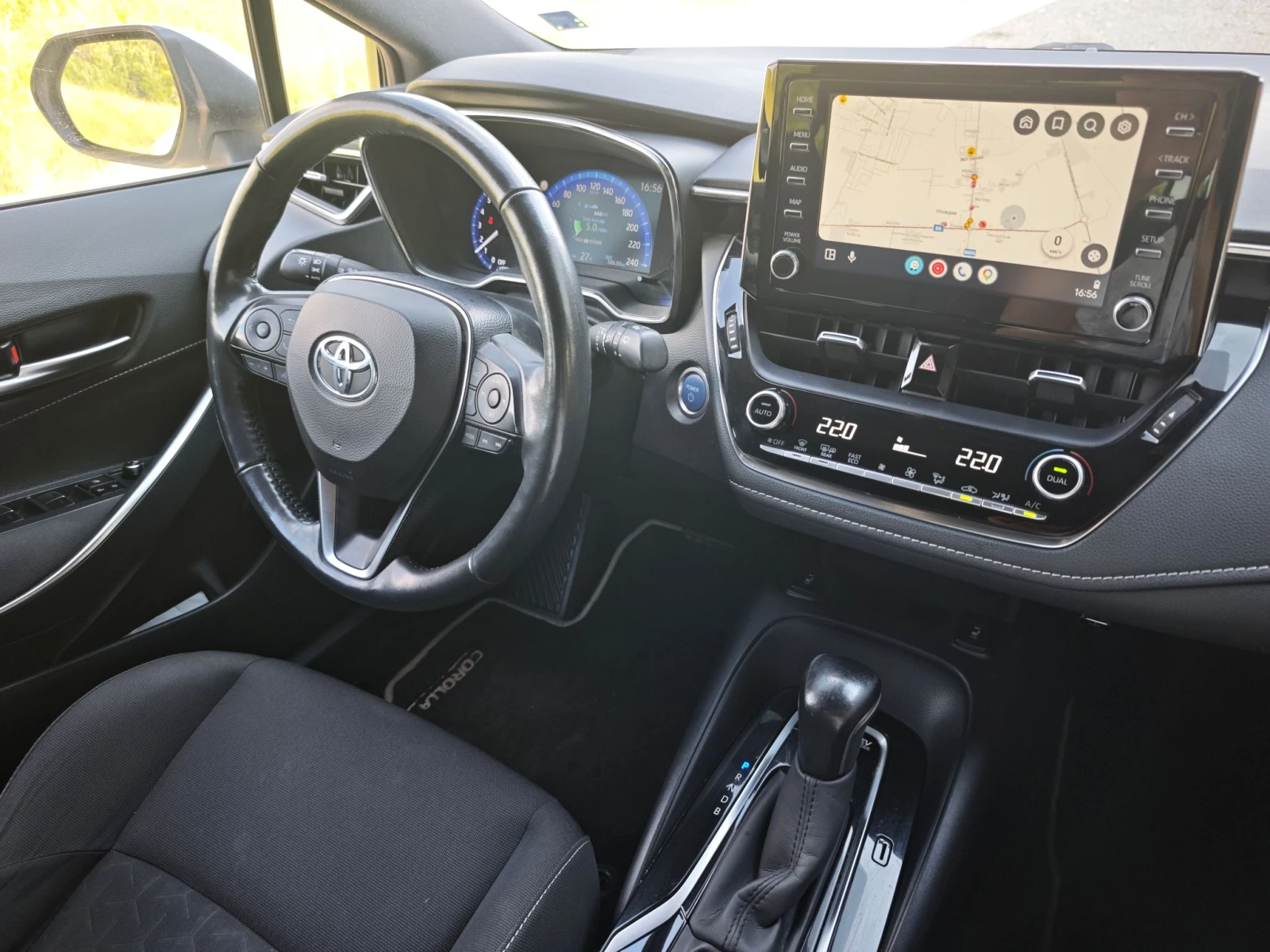 Toyota Corolla Touring Sport, 1.8 Hybrid, ГАРАНЦИОННА, снимка 9 - Автомобили и джипове - 54960936