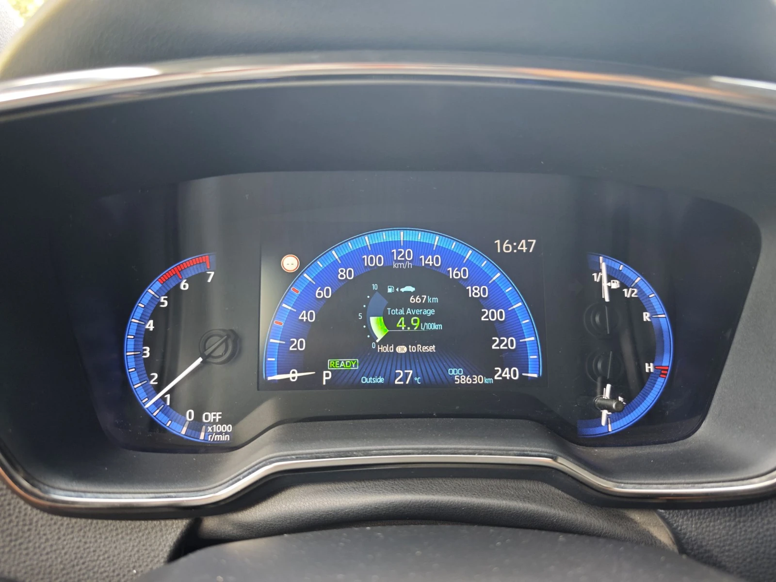 Toyota Corolla Touring Sport, 1.8 Hybrid, ГАРАНЦИОННА, снимка 14 - Автомобили и джипове - 54960936