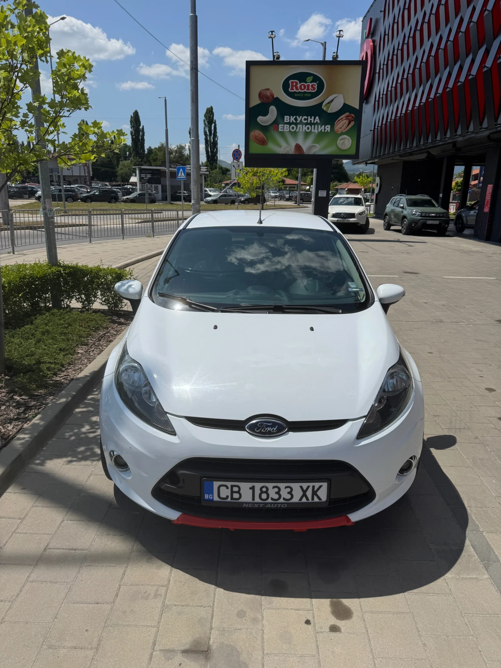 Ford Fiesta 1.1, снимка 2 - Автомобили и джипове - 55073224