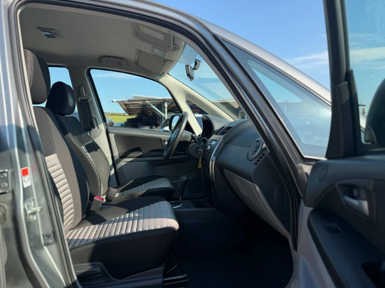 Suzuki SX4 1.6i AUTOMATIC, снимка 14 - Автомобили и джипове - 55437236