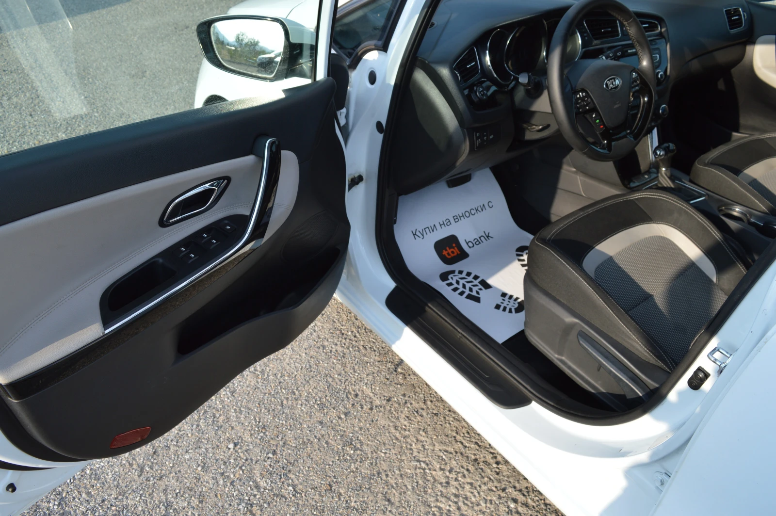 Kia Ceed 1.6CRDI-AVTOMAT, снимка 7 - Автомобили и джипове - 55589004