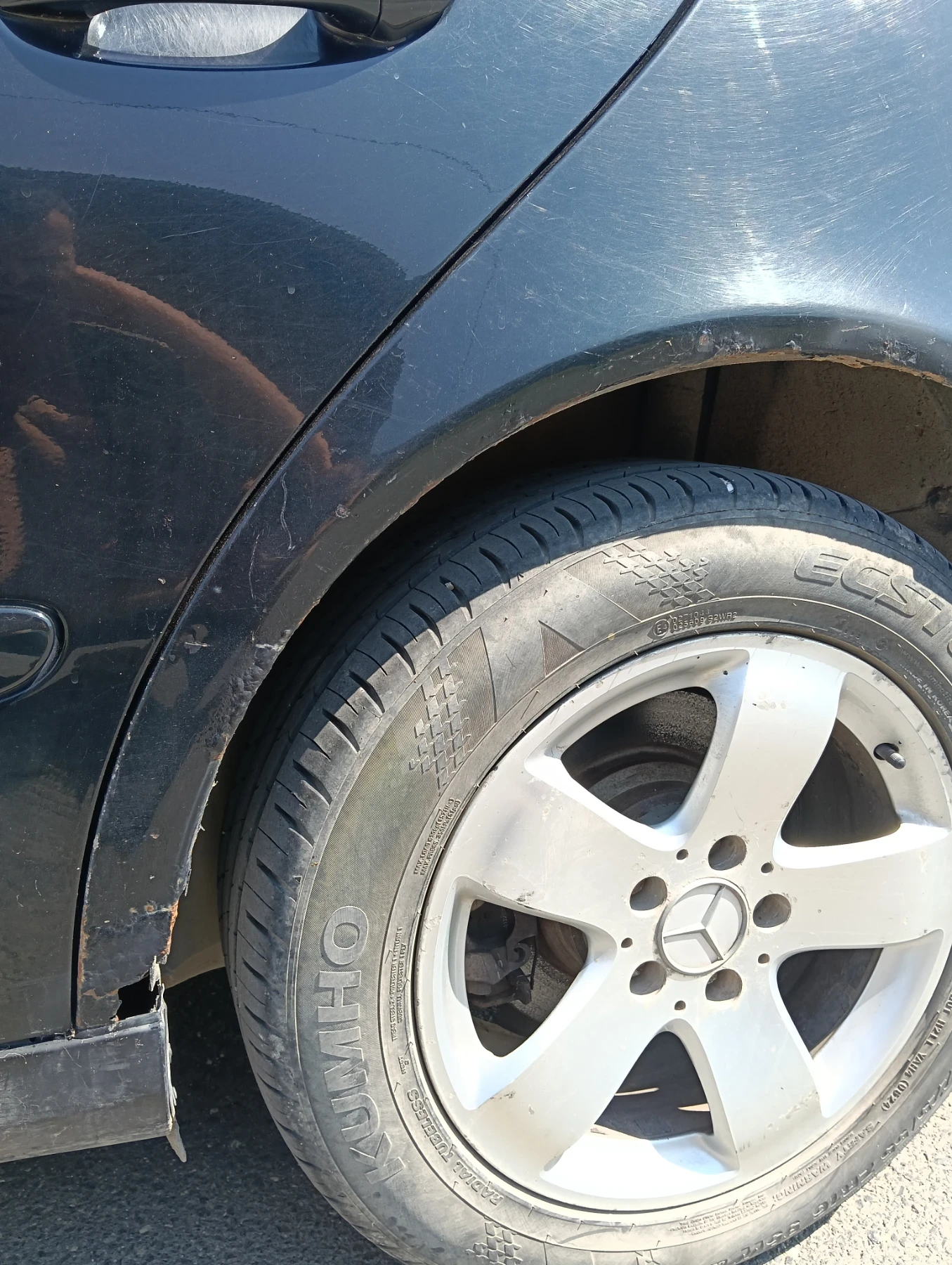 Mercedes-Benz E 220, снимка 3 - Автомобили и джипове - 55593674