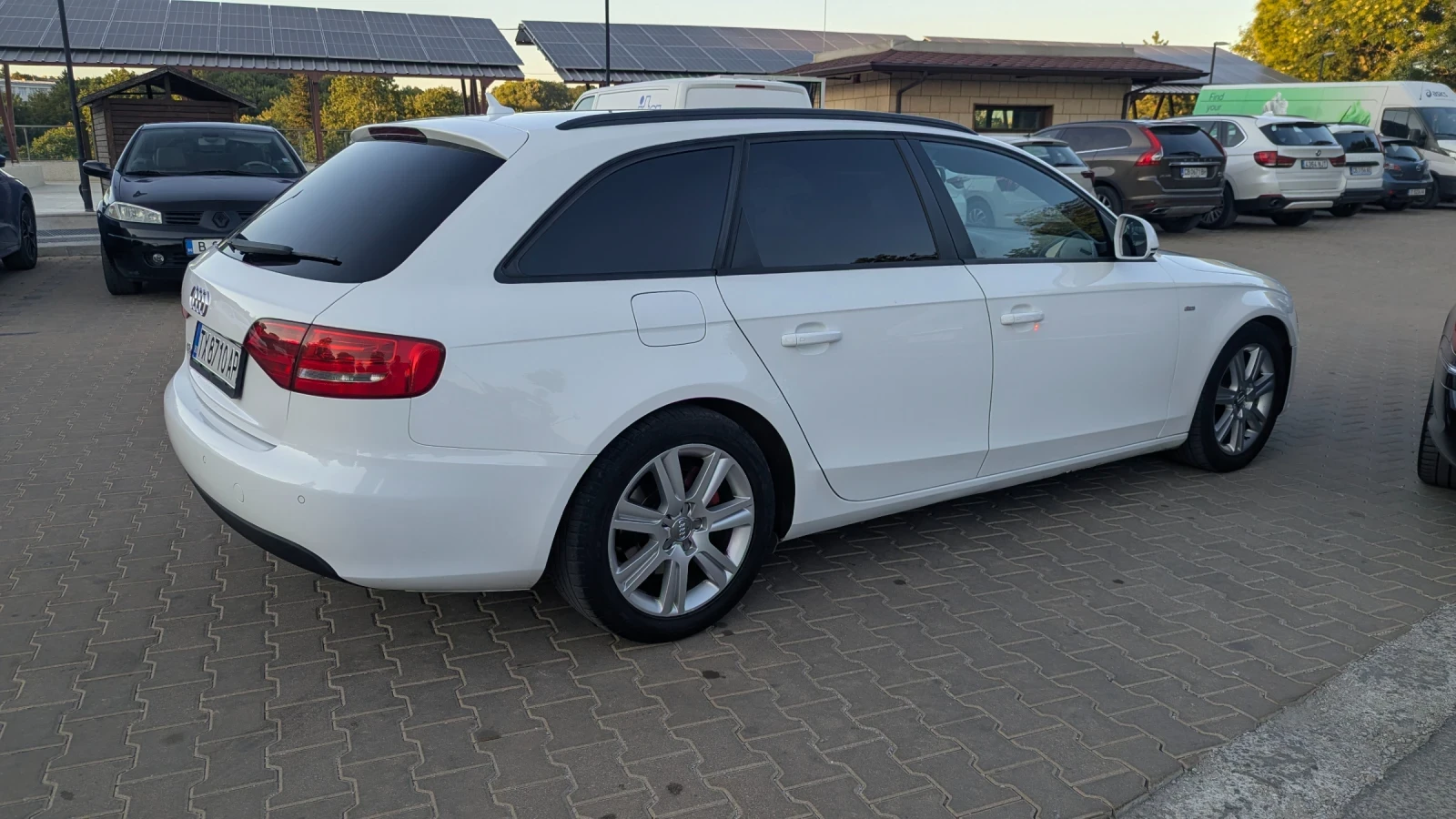 Audi A4 2.0 TDI, снимка 5 - Автомобили и джипове - 55731793