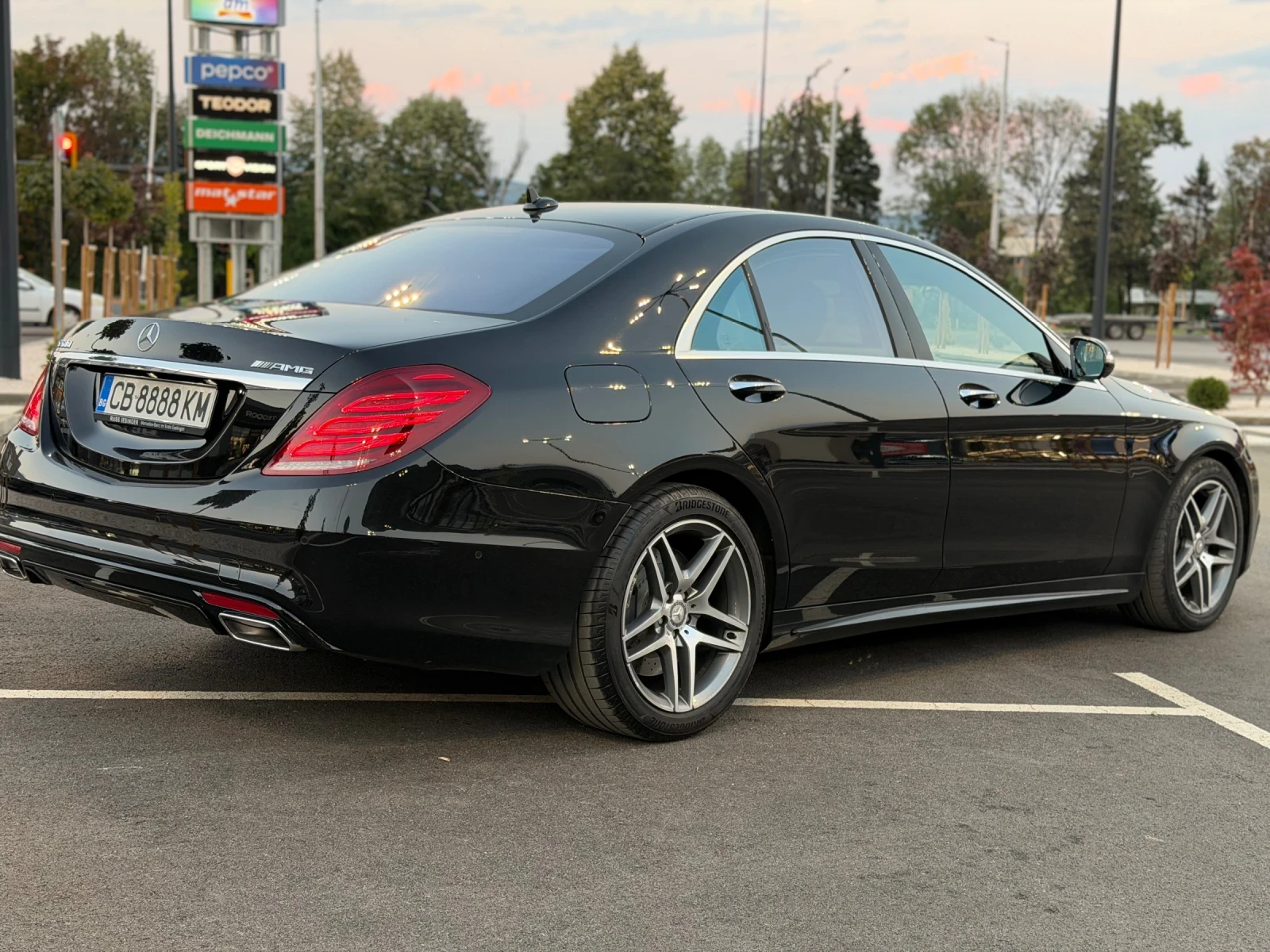 Mercedes-Benz S 500 4Matic/AMG/Burmester/* , снимка 3 - Автомобили и джипове - 56029685