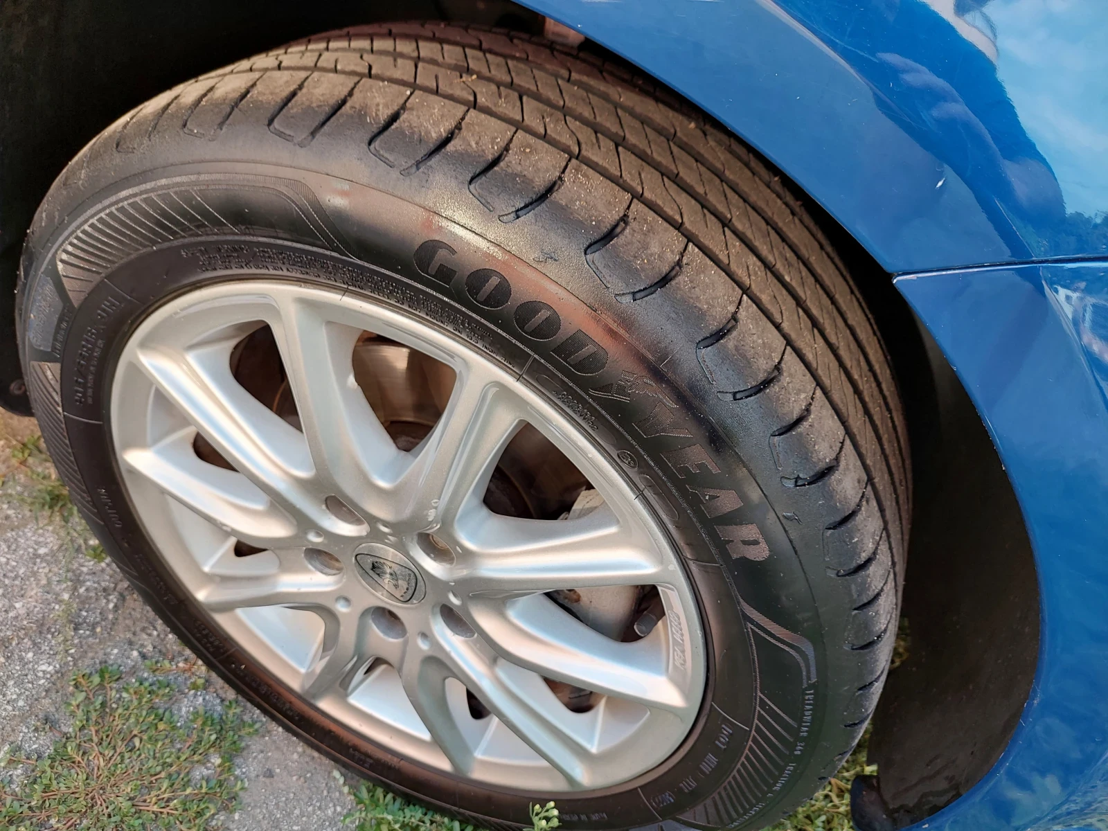VW Touran, снимка 5 - Автомобили и джипове - 56138058