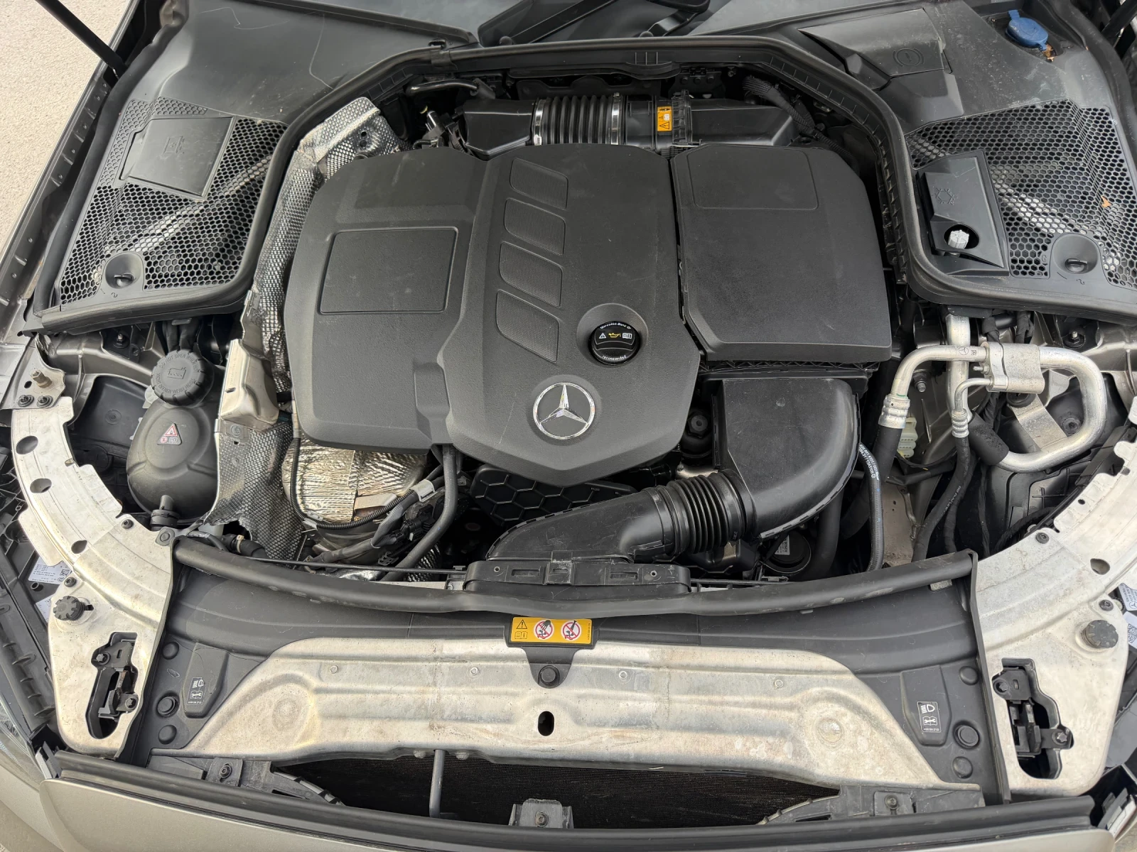 Mercedes-Benz C 220 CDi, ШВЕЙЦАРИЯ, 4 MATIK, снимка 14 - Автомобили и джипове - 56191179