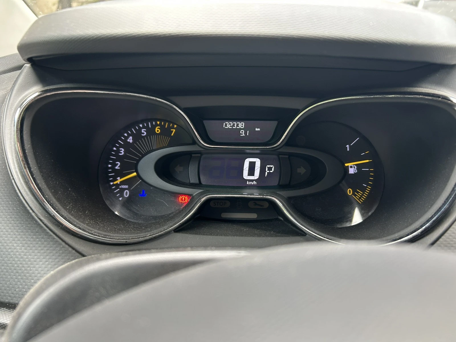 Renault Captur, снимка 4 - Автомобили и джипове - 56360197