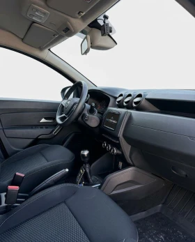 Dacia Duster Laureat 1.6 16V, снимка 4