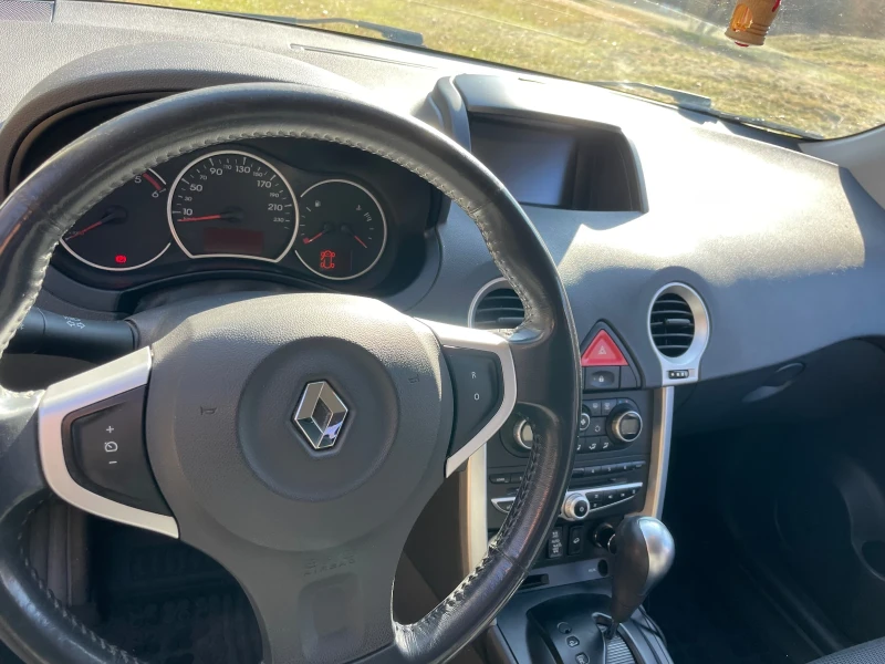 Renault Koleos 2.0dci, снимка 5 - Автомобили и джипове - 52369467