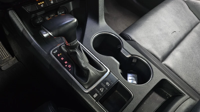 Kia Sportage 2.0 2WD PRESTIGE autogeorge.com, снимка 8 - Автомобили и джипове - 51903223