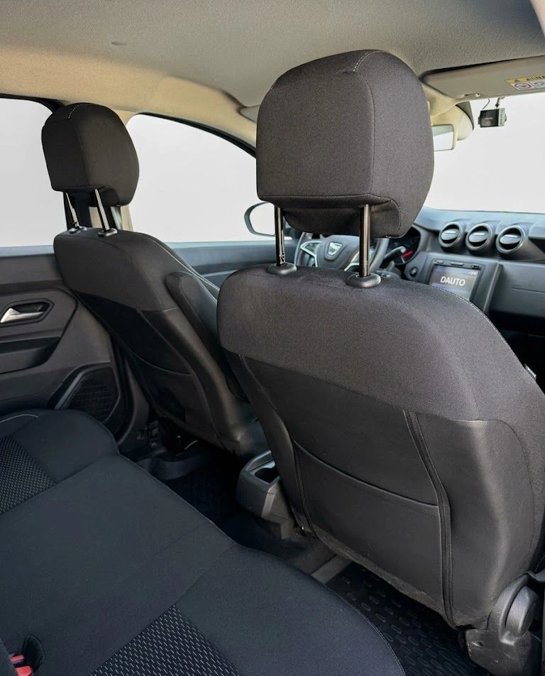 Dacia Duster Laureat 1.6 16V, снимка 6 - Автомобили и джипове - 54148817