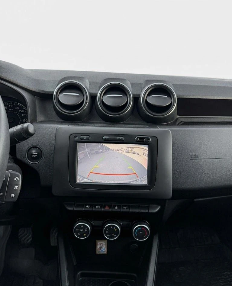 Dacia Duster Laureat 1.6 16V, снимка 8 - Автомобили и джипове - 54148817