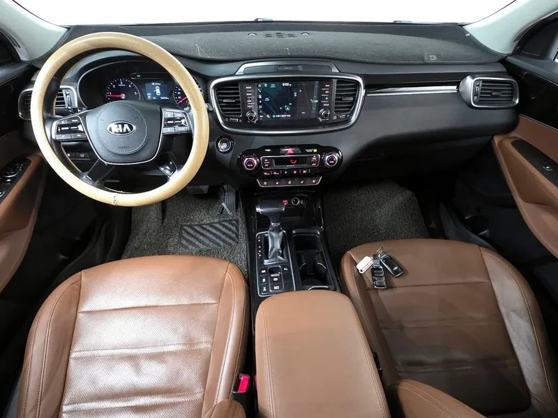 Kia Sorento 2.2 4Wd Noblesse - САМО 30% АВАНС!, снимка 7 - Автомобили и джипове - 55474393