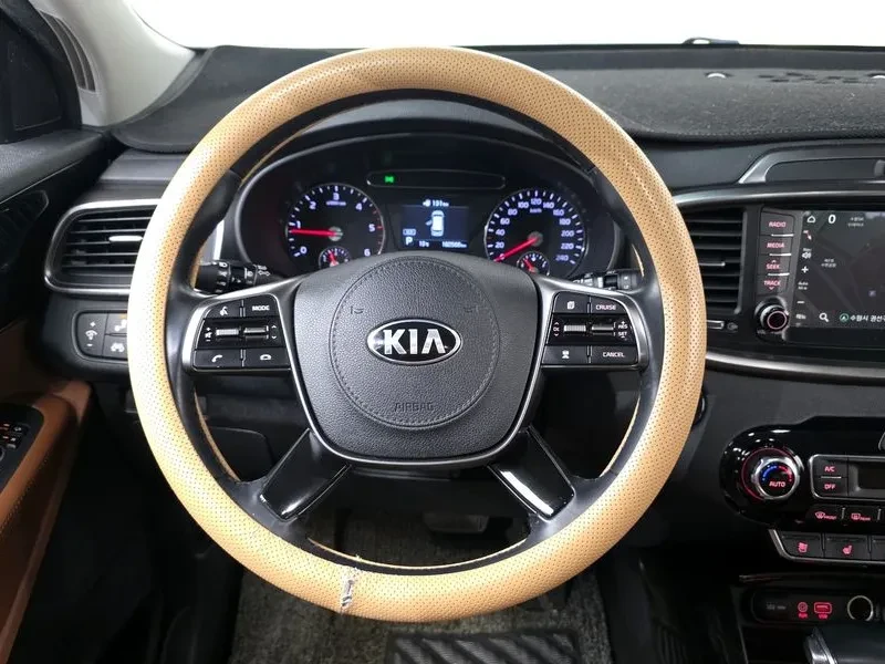 Kia Sorento 2.2 4Wd Noblesse - САМО 30% АВАНС!, снимка 13 - Автомобили и джипове - 55474393