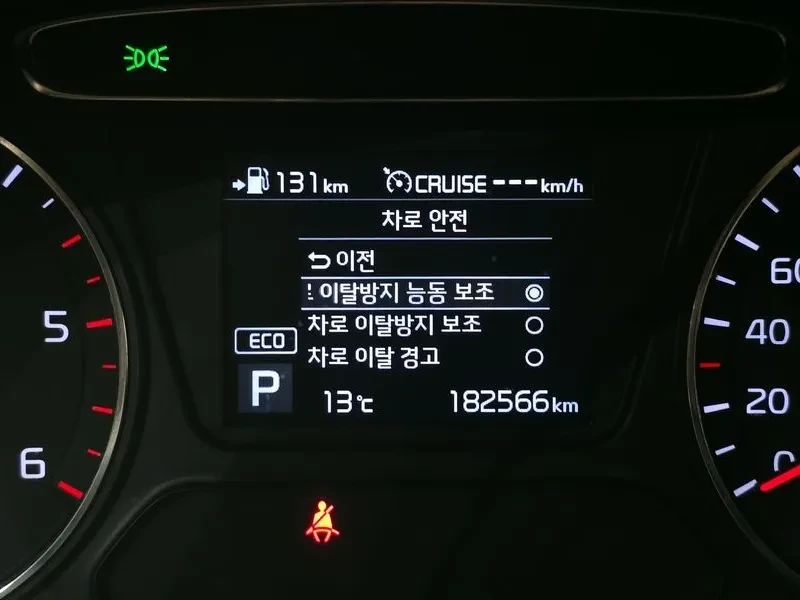 Kia Sorento 2.2 4Wd Noblesse - САМО 30% АВАНС!, снимка 14 - Автомобили и джипове - 55474393