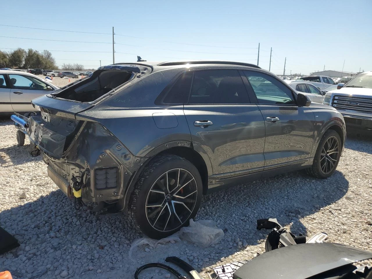 Audi Q8 Premium Plus S-Line* Matrix* B&O* 360* Дистроник*  - изображение 5