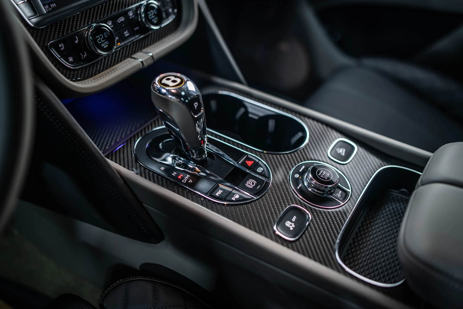 Bentley Bentayga  V8 Mulliner* Headup* Pano* 360* Монитори - изображение 9