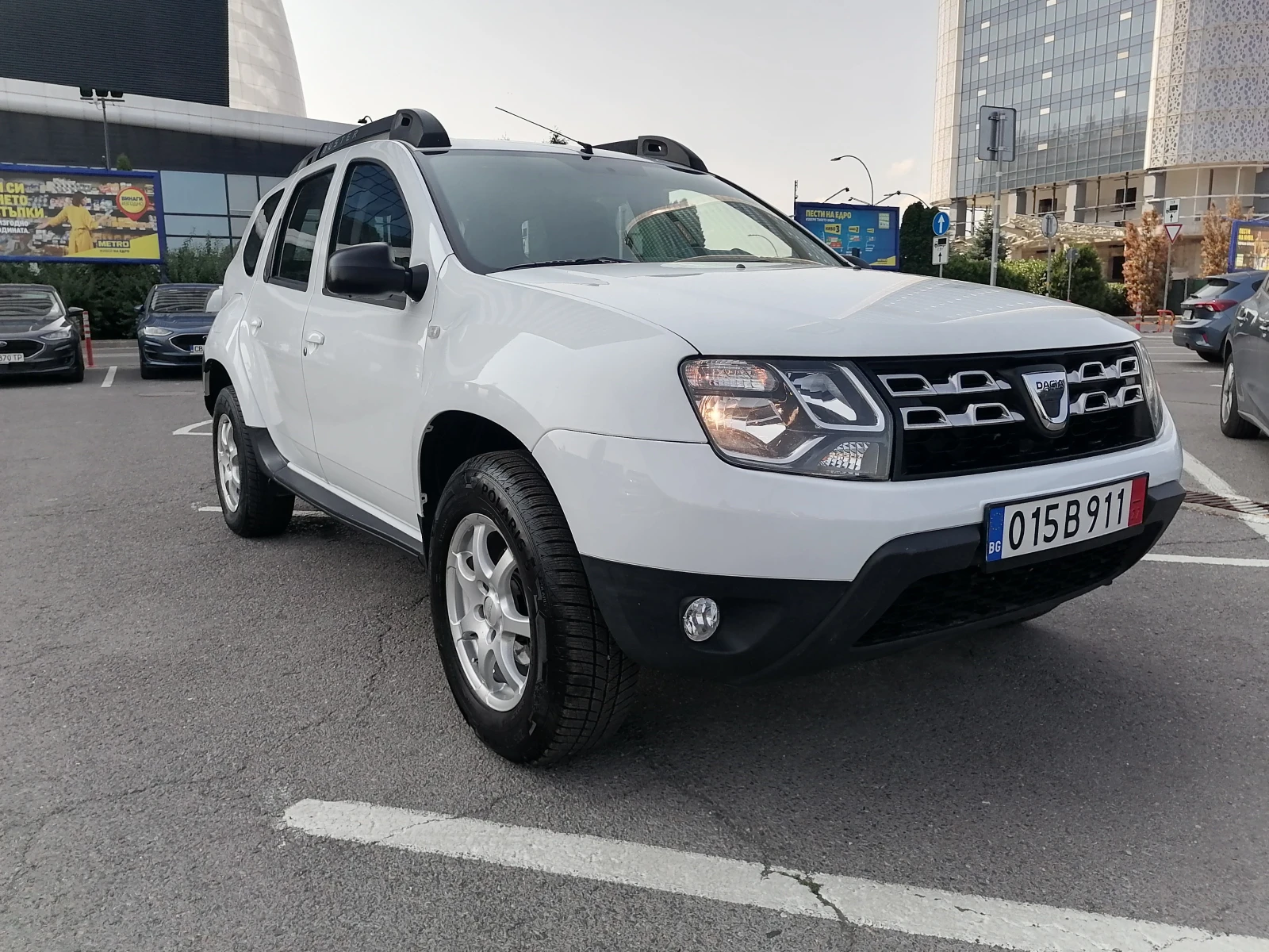 Dacia Duster 1.6i 4x4 - изображение 10