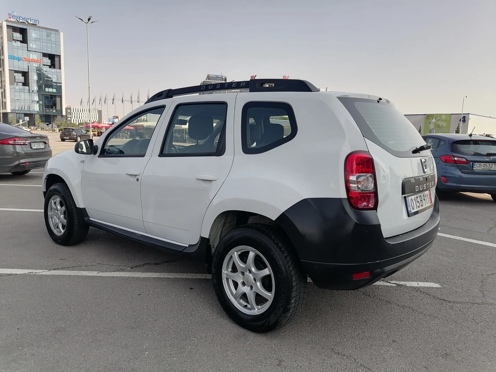 Dacia Duster 1.6i 4x4 - изображение 4