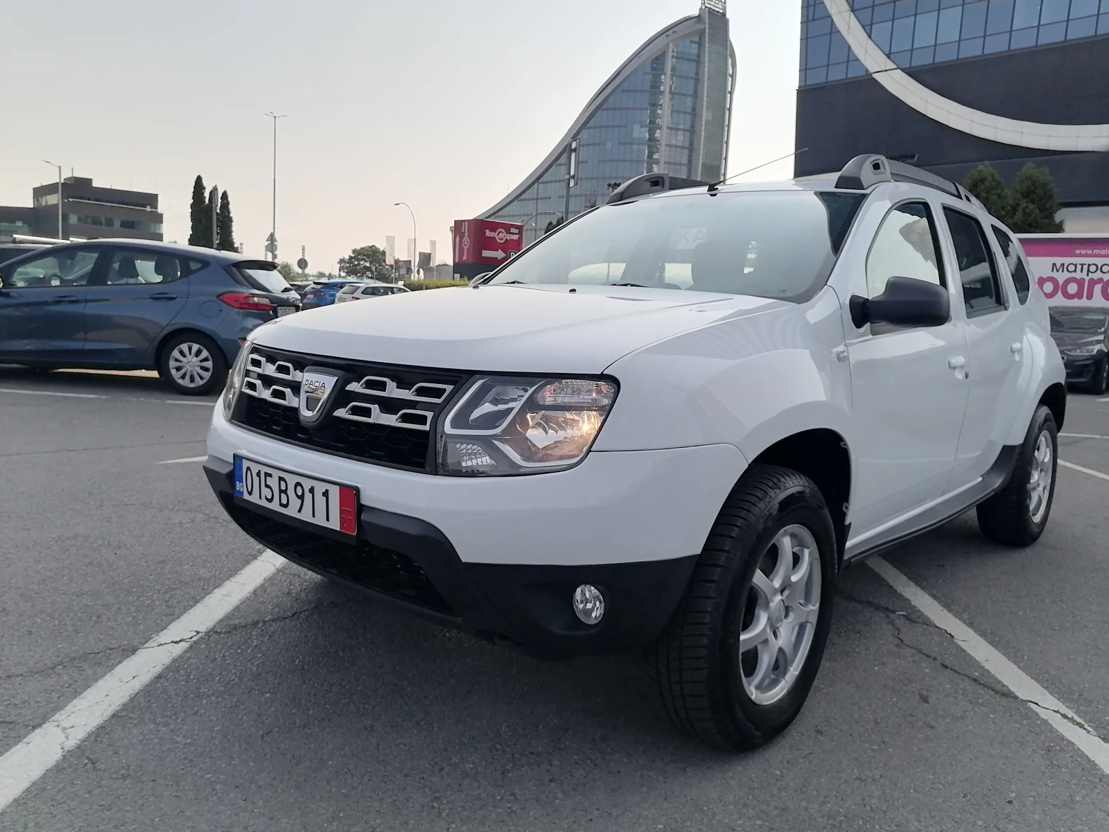 Dacia Duster 1.6i 4x4 - изображение 2
