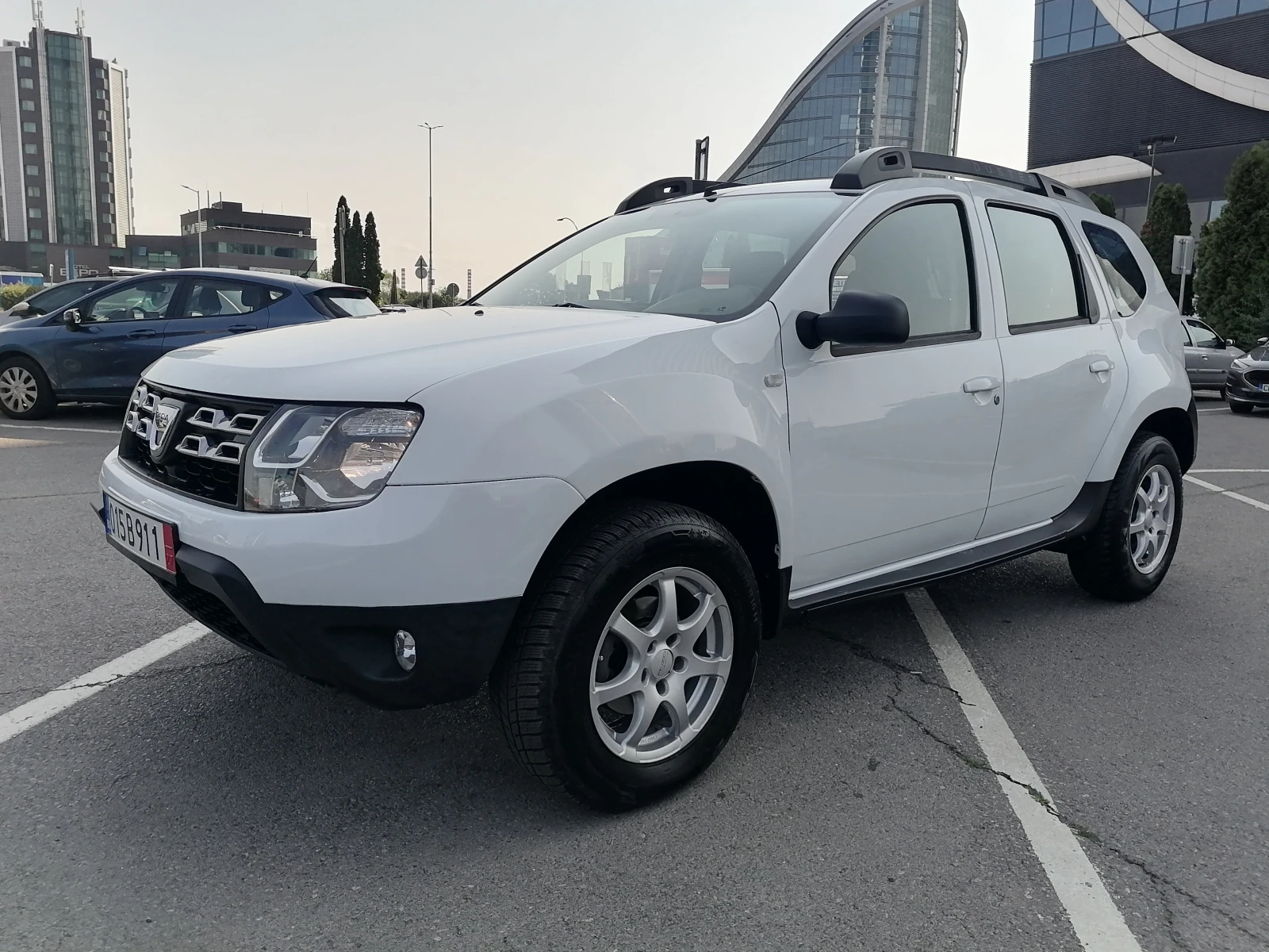 Dacia Duster 1.6i 4x4 - изображение 3