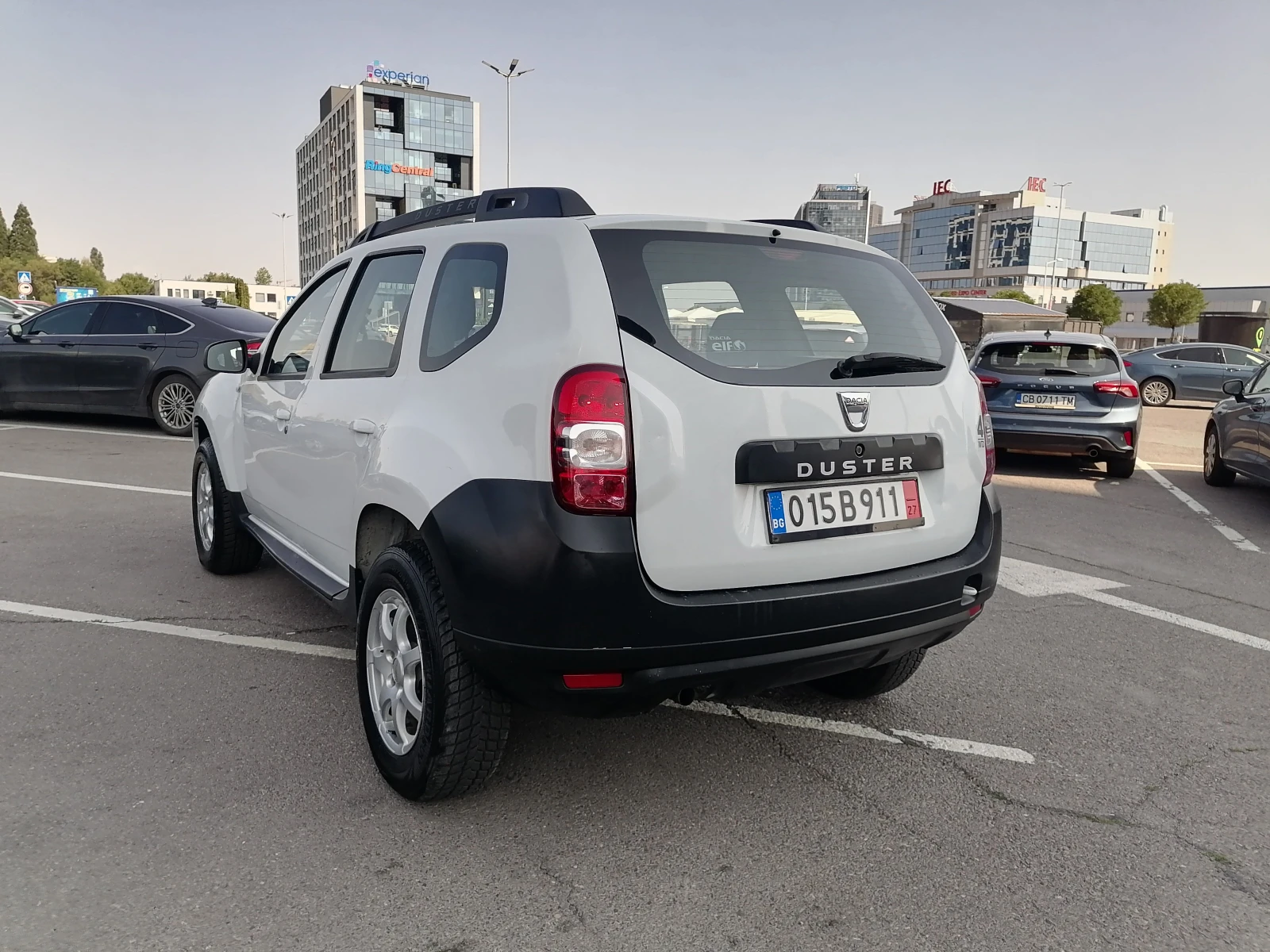 Dacia Duster 1.6i 4x4 - изображение 5