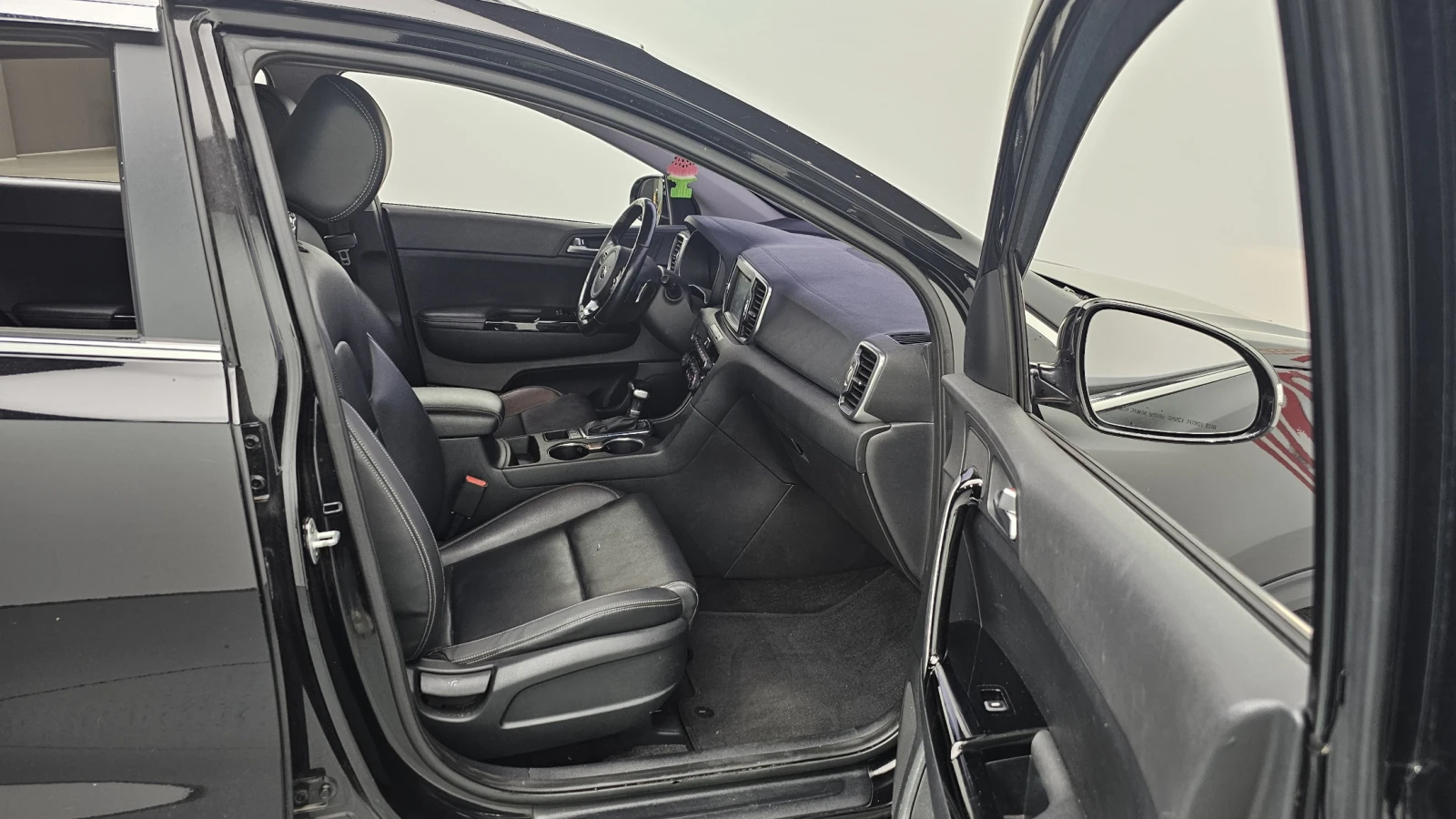Kia Sportage 2.0 2WD PRESTIGE - изображение 9