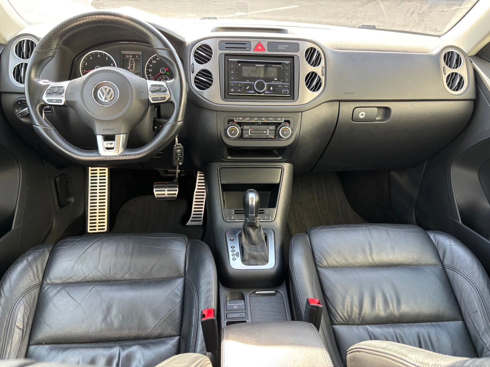 VW Tiguan 2.0i 4x4 DSG R LINE - изображение 10