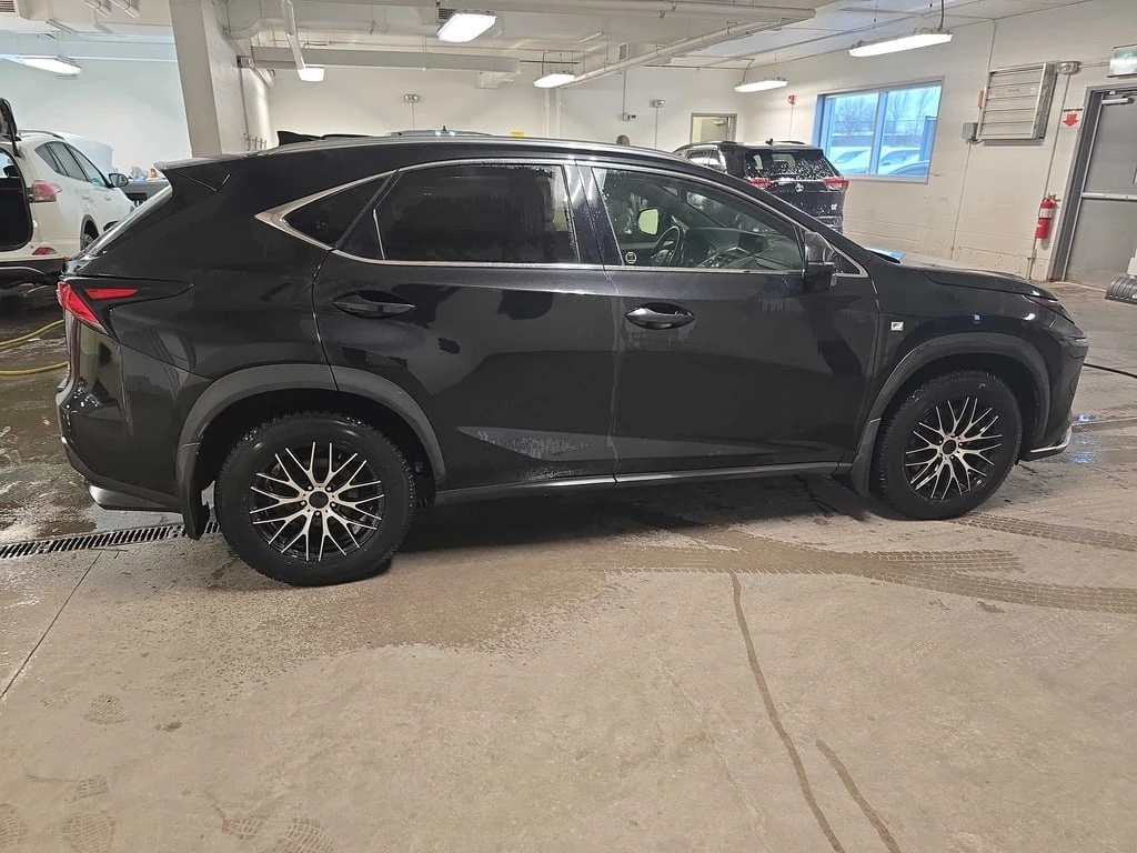 Lexus NX * 300 * CARFAX * БЕЗ ПЪРВОНАЧАЛНА ВНОСКА - изображение 3