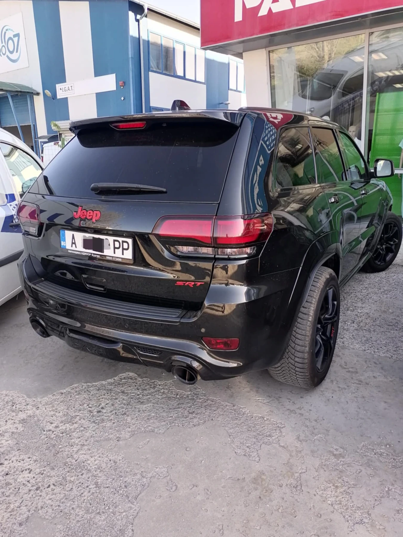 Jeep Grand cherokee 6.4 SRT - изображение 3