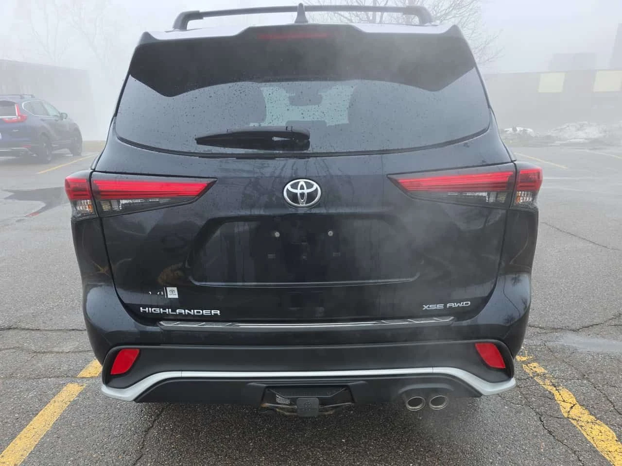 Toyota Highlander XSE AWD | LANE ASSIST | 2 KEYS | ПОДГРЕВИ , снимка 4 - Автомобили и джипове - 53751581