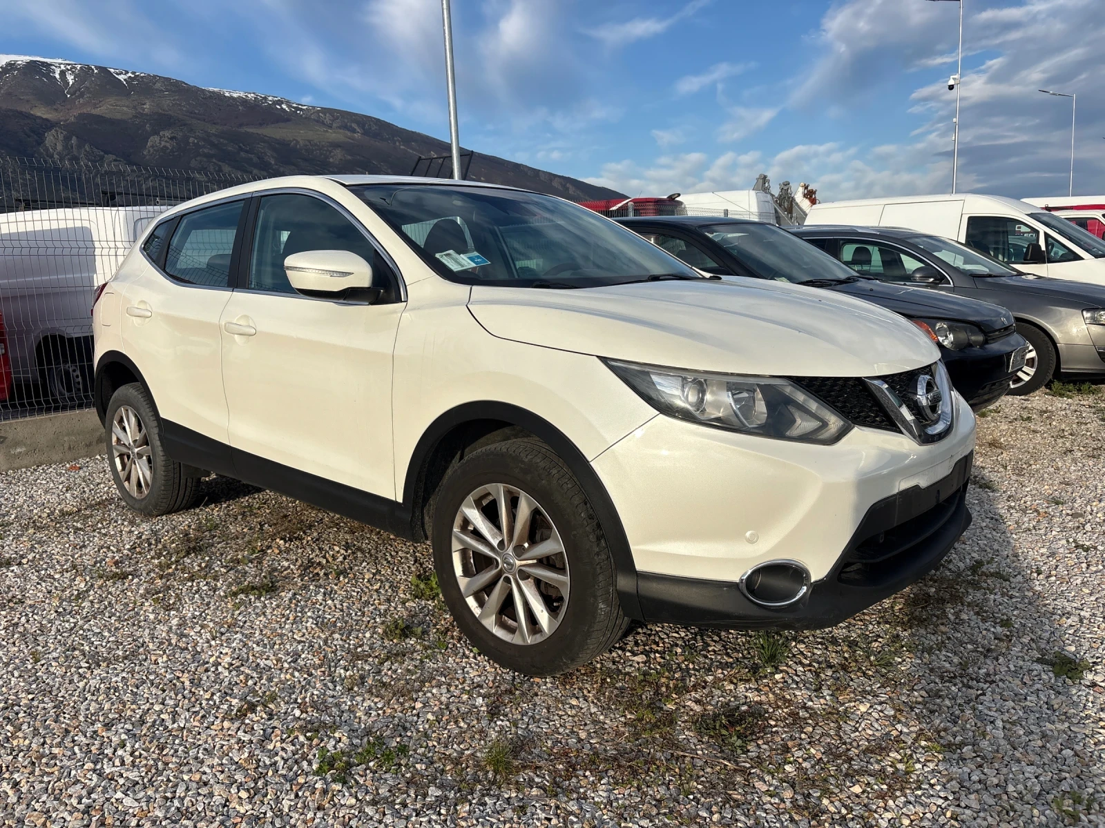 Nissan Qashqai 1.6 d 4 x 4 | Mobile.bg � ����������� 1