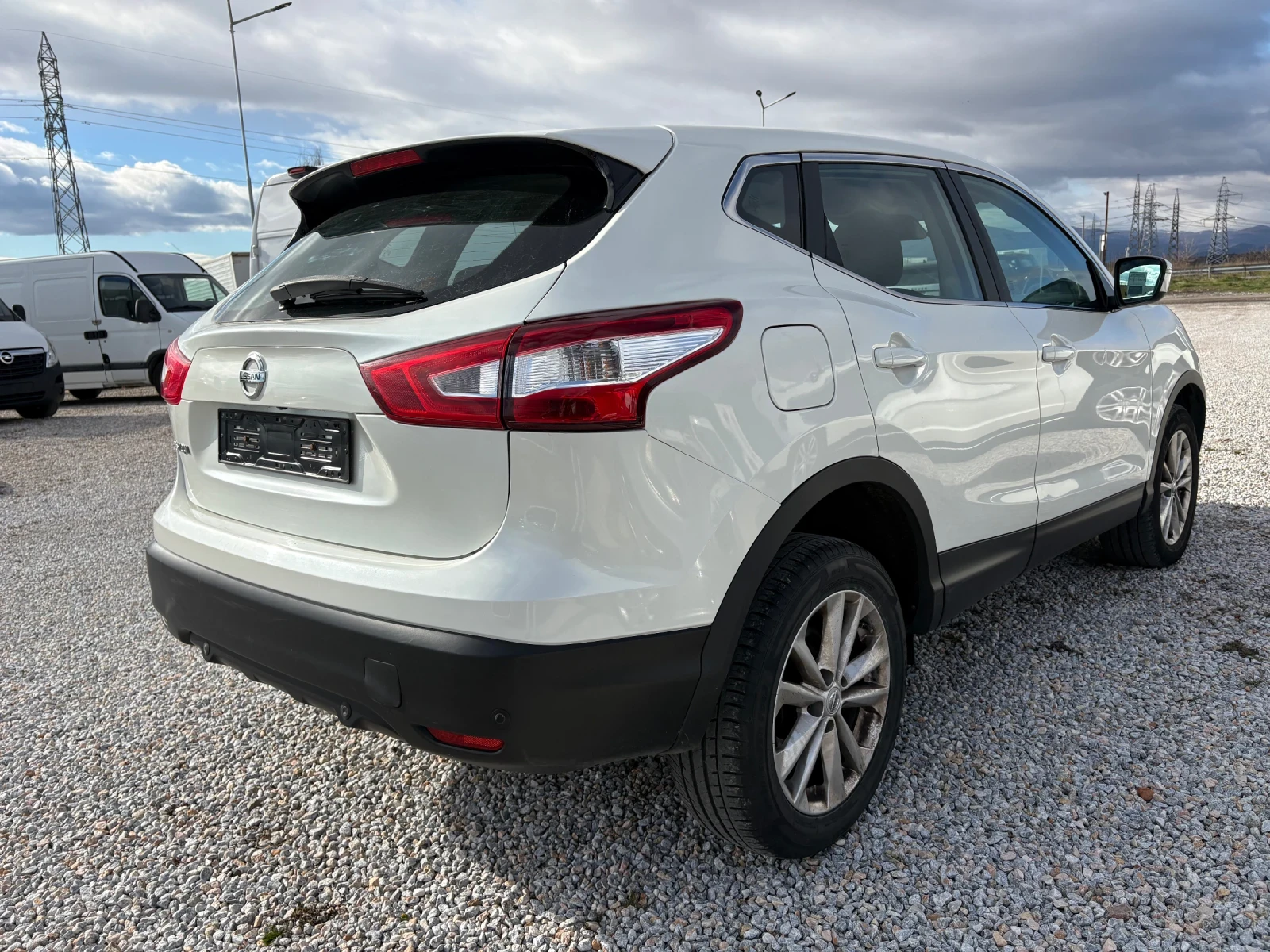 Nissan Qashqai 1.6 d 4 x 4 | Mobile.bg � ����������� 5
