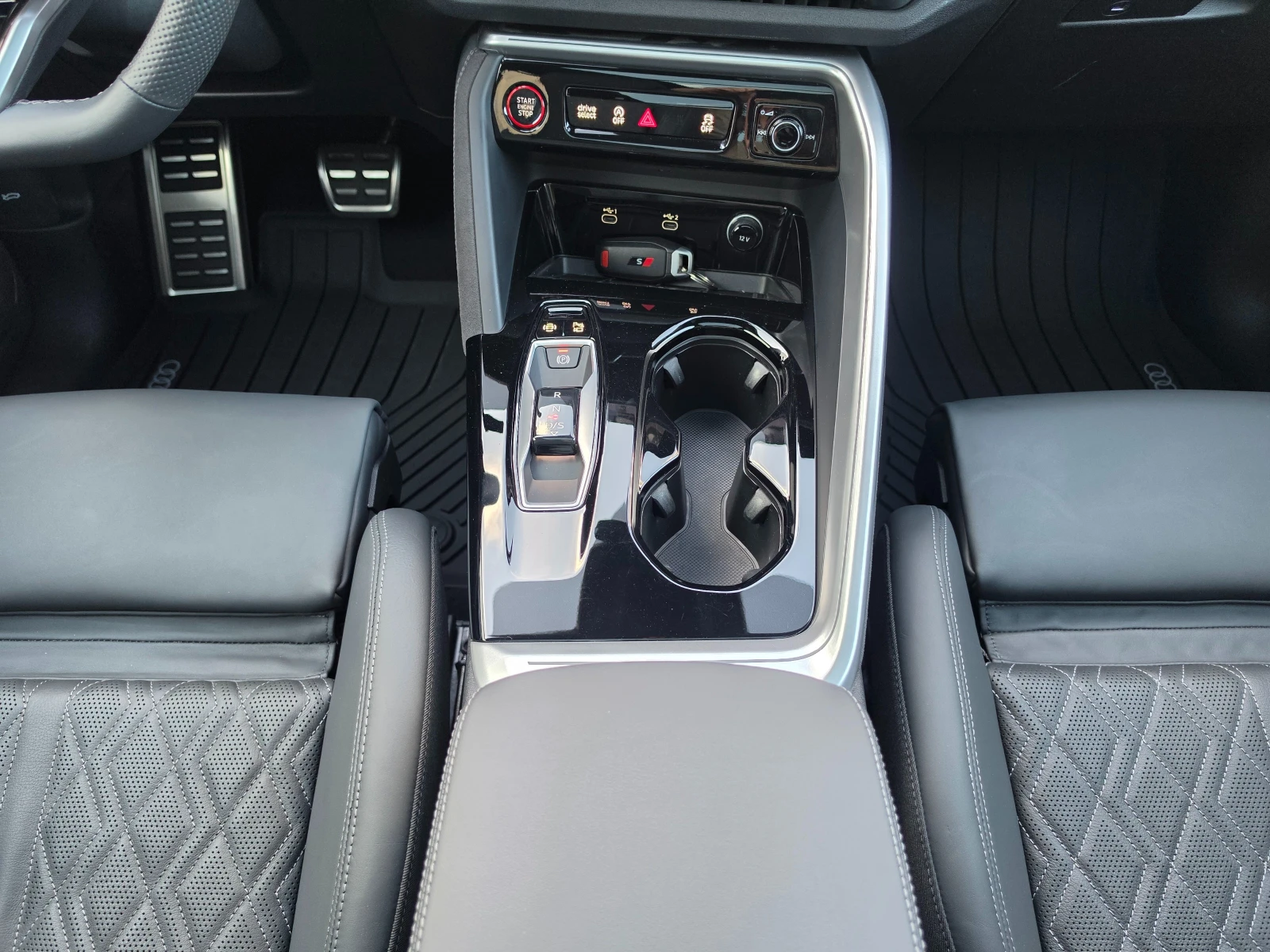 Audi SQ5 /MATRIX/B&O/HEAD UP/360/MMI DISPLAY/PANORAMA, снимка 13 - Автомобили и джипове - 55480325