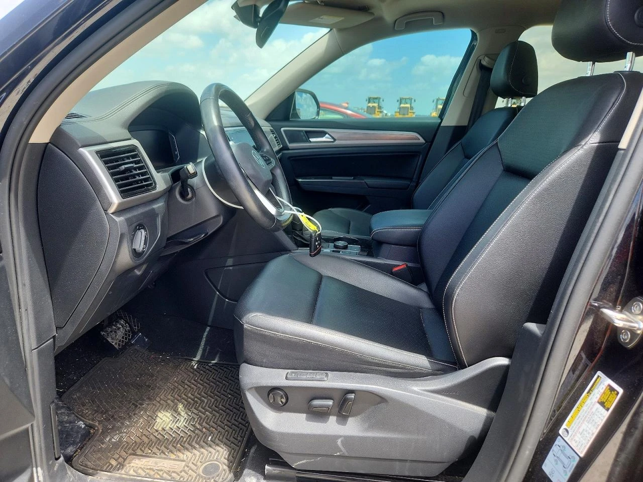 VW Atlas 3.6* SEL* КОЖА* ПОДГРЕВ* ПАНОРАМА* КАМЕРА* , снимка 7 - Автомобили и джипове - 55691013